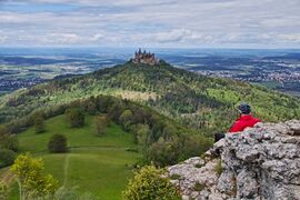 Burg Hohenzollernn Mai 2024 SDQH8569.jpg