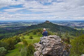 Burg Hohenzollernn Mai 2024 SDQH8572.jpg